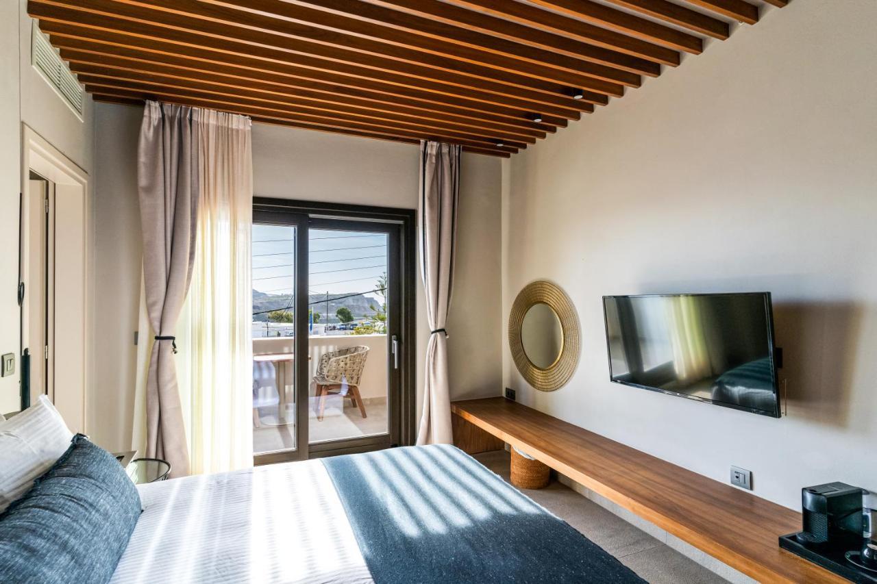 Uma Ray Suites Fira  Exterior foto